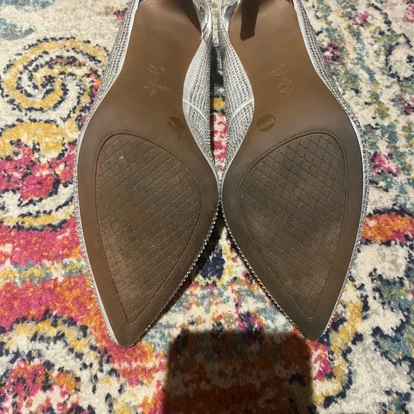 Jessica Simpson Silver Rhinestone stiletto pumps - Picture 7 of 8